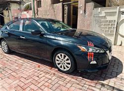 نيسان ألتيما